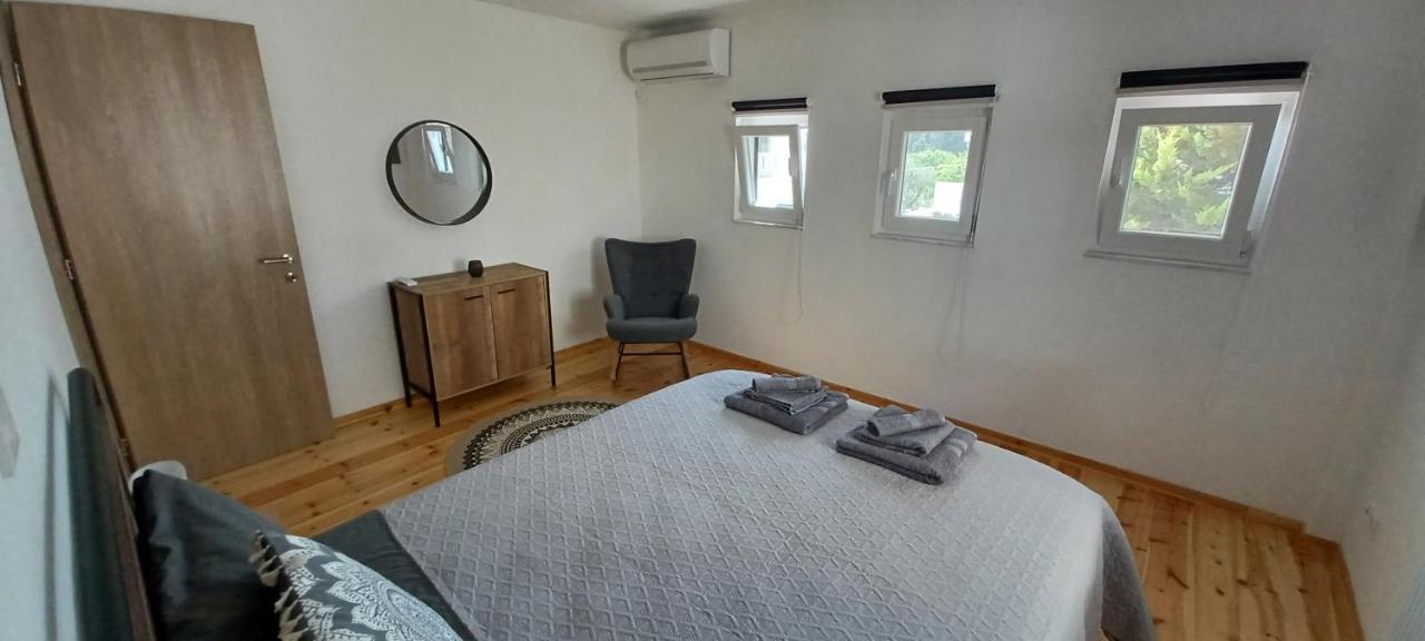 Seaview Luxury Apartment Mytilene ภายนอก รูปภาพ