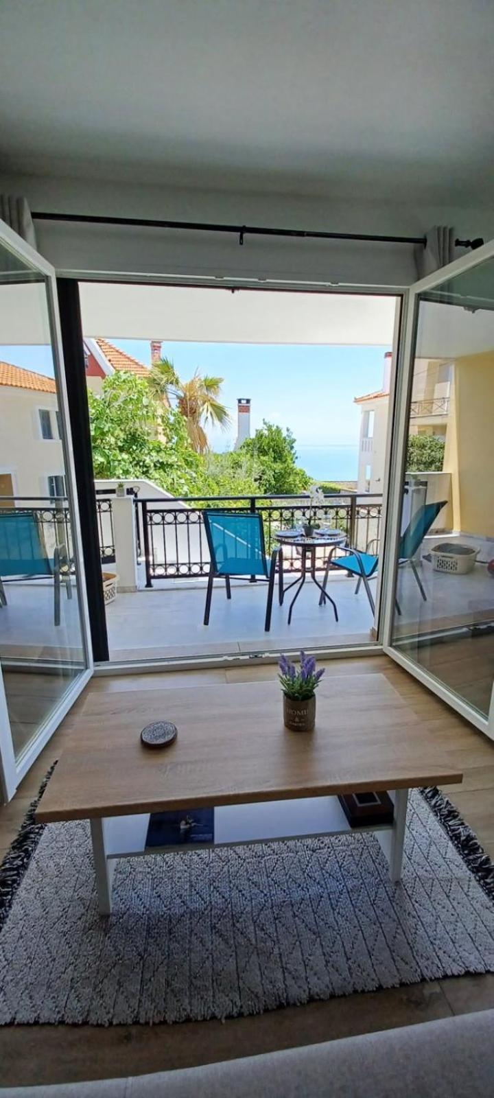 Seaview Luxury Apartment Mytilene ภายนอก รูปภาพ